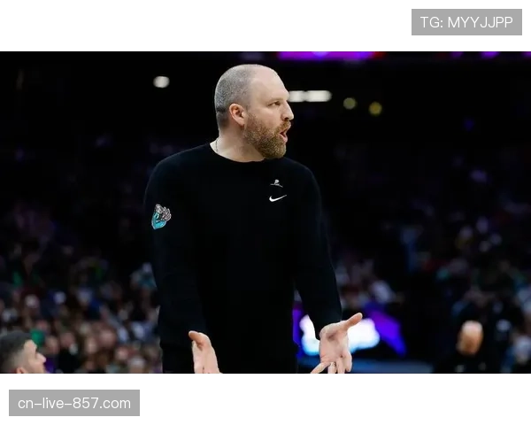 詹金斯调整灰熊进攻节奏控制 避免陷入对手喜欢的对攻模式 詹金斯调整灰熊进攻节奏控制 避免陷入对手喜欢的对攻模式